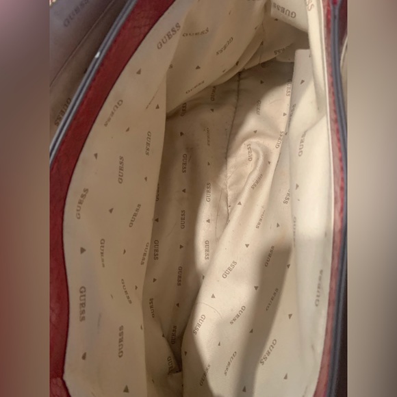 Red guess bag - Picture 6 of 7